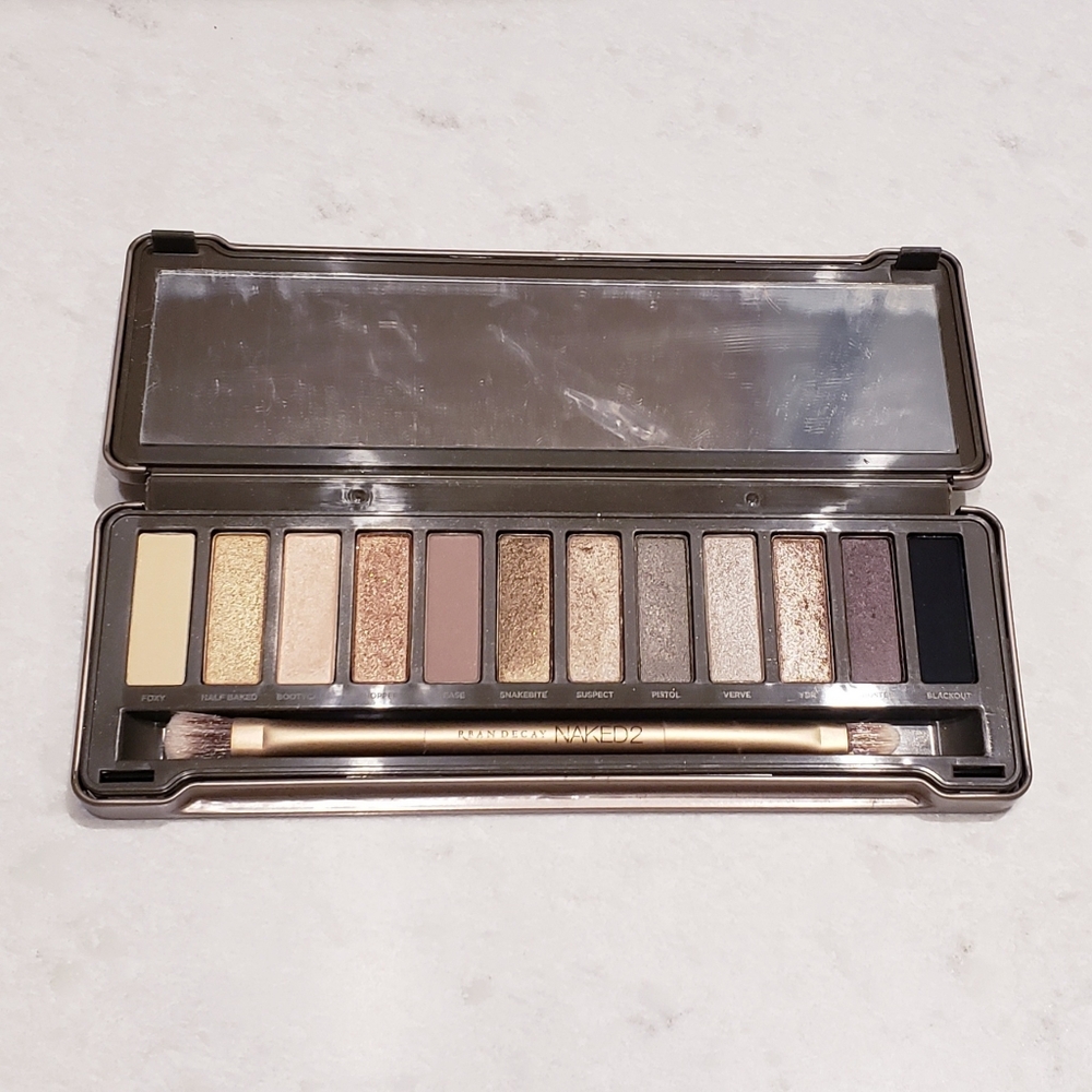 Urban Decay Naked 2 Eyeshadow Palette